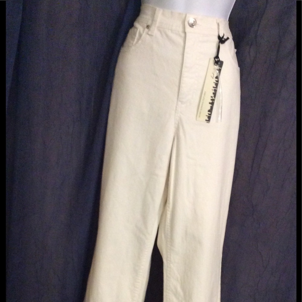 NWT JONES NEW YORK JEANS.